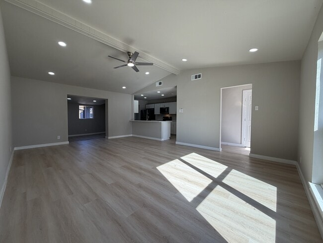 404 Lowell Ln in Richardson, TX - Building Photo - Building Photo