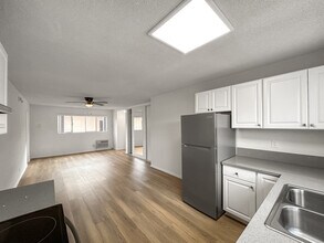 123 S Hayworth Ave in Los Angeles, CA - Foto de edificio - Building Photo