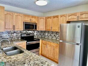 20870 NW 2nd St in Pembroke Pines, FL - Building Photo - Building Photo