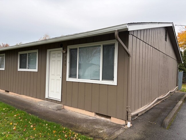 property at 206-210 14th Ave SE