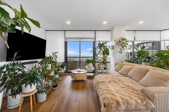 14 Greenway Plz in Houston, TX - Building Photo - Building Photo