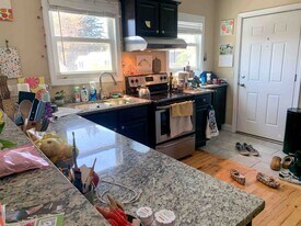 126 King St in Northampton, MA - Building Photo