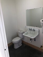 330 S Cherry St, Unit A in Burlington, WA - Building Photo - Building Photo