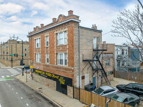 5201 W Washington Blvd (old) in Chicago, IL - Foto de edificio - Building Photo