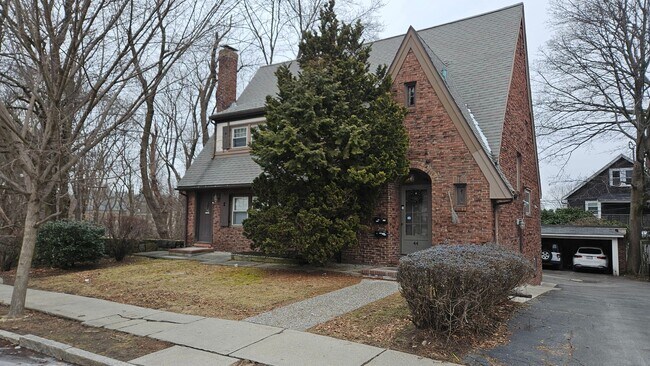 48 Greycliff Rd in Boston, MA - Building Photo - Building Photo