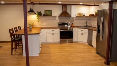 423 W 1st Ave, Unit B1 in Spokane, WA - Foto de edificio - Building Photo