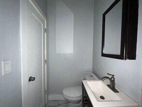 19 Jewett Ave, Unit 1R in Jersey City, NJ - Foto de edificio - Building Photo