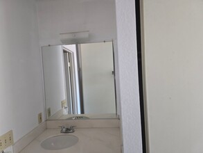 8387 Capricorn Way in San Diego, CA - Building Photo - Building Photo