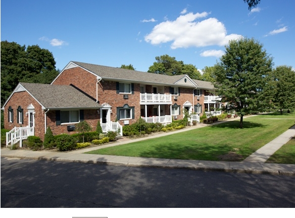 Fairfield At Garfield Estates in Sayville, NY - Building Photo - Building Photo