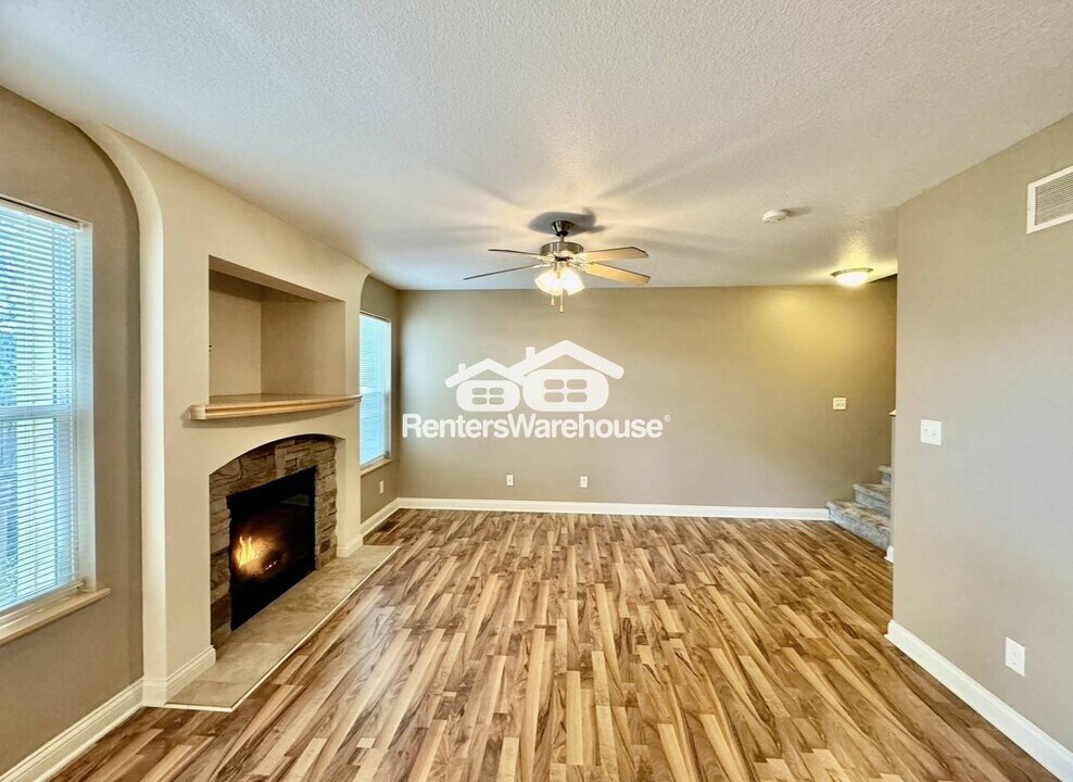 2004 63rd St in Windsor Heights, IA - Building Photo