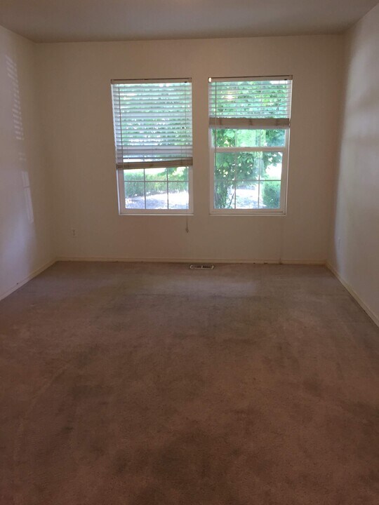 12312 NE 134th St in Kirkland, WA - Building Photo