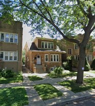 5747 N Talman Ave in Chicago, IL - Building Photo