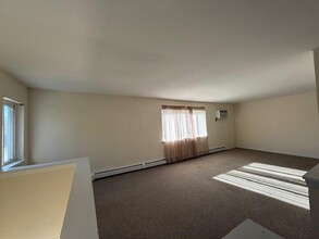 3 Shore Ave-Unit -6 in Greenwood Lake, NY - Building Photo - Building Photo