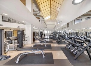 20 2nd St NE, Unit P908 in Minneapolis, MN - Building Photo - Building Photo