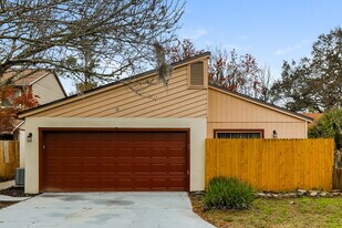 1960 Oak Twist Ct in Orange Park, FL - Building Photo