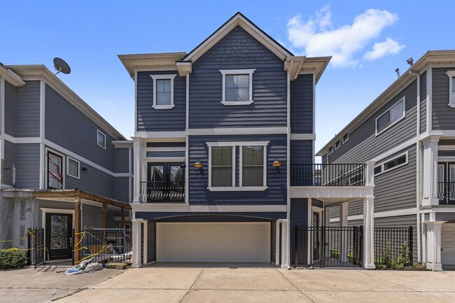property at 1134 W 23rd St