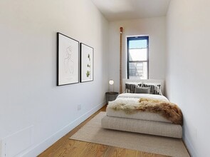 41-07 28th Ave in Queens, NY - Building Photo - Building Photo