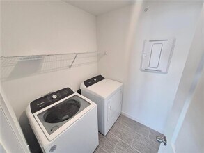 1569 Aclare Rdg in Rosemount, MN - Foto de edificio - Building Photo