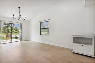 175 E Lakemont Dr in Kingsland, GA - Building Photo - Building Photo
