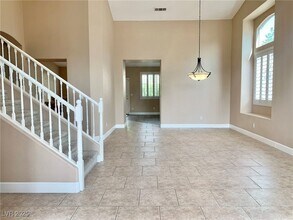 1917 Sierra Oaks Ln in Las Vegas, NV - Building Photo - Building Photo