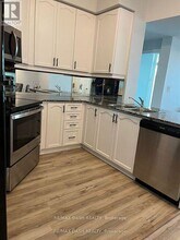 80 Absolute Ave in Mississauga, ON - Building Photo - Building Photo