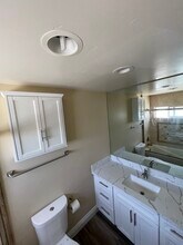 1049 Felspar St, Unit 24 in San Diego, CA - Foto de edificio - Building Photo
