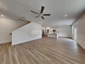 511 Hickory Pointe Rd in Dallas, GA - Foto de edificio - Building Photo