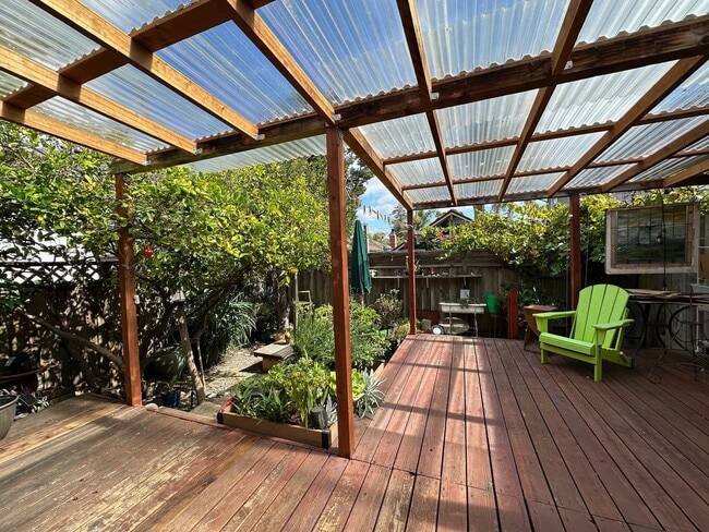 property at 204 Cayuga St