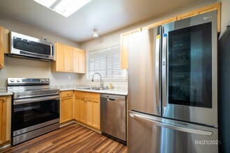 91-214-214 Peleiake Pl in Kapolei, HI - Building Photo - Building Photo