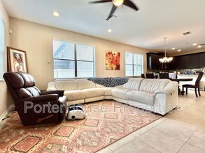 1119 Oakcrest Dr in Brandon, FL - Building Photo - Building Photo