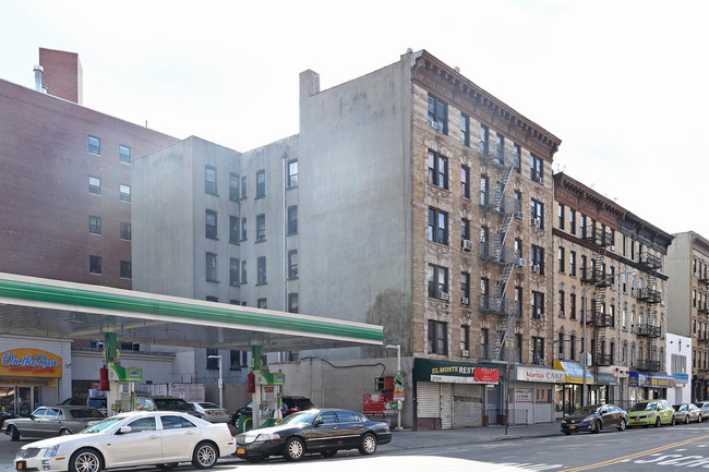 2153 Amsterdam Ave in New York, NY - Building Photo - Building Photo