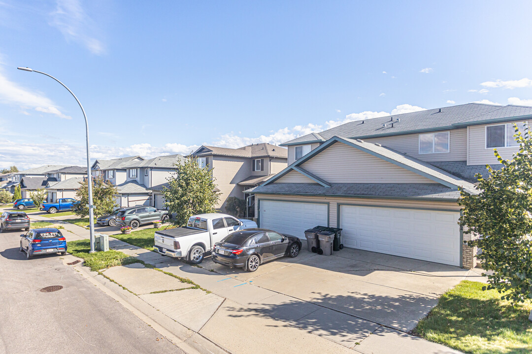 182 Brookview Way in Stony Plain, AB - Building Photo