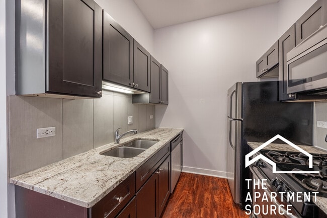 2945 W Rosemont Ave, Unit 1