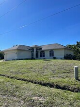 1123 Columbus Ave in Lehigh Acres, FL - Building Photo - Building Photo