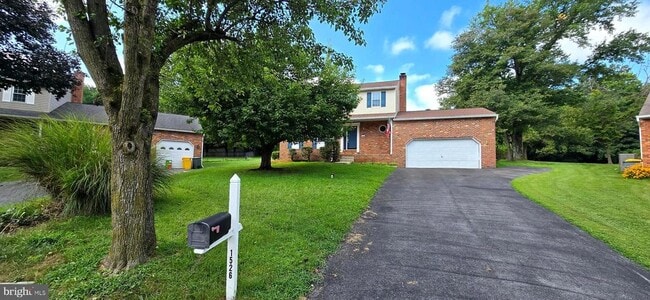 1526 Palm Ct in Pasadena, MD - Building Photo - Building Photo