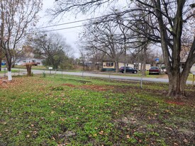 243 Longleaf St in Gun Barrel City, TX - Foto de edificio - Building Photo