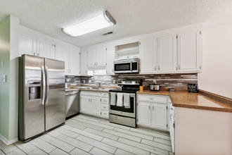 407 23rd Ave N in Myrtle Beach, SC - Building Photo - Building Photo