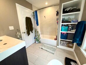 224 Arlington St, Unit 224 in Medford, MA - Foto de edificio - Building Photo
