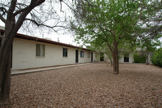 4212 E Los Robles St in Tucson, AZ - Building Photo - Building Photo