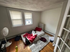 11 Burnham St, Unit 3 in Somerville, MA - Building Photo - Building Photo