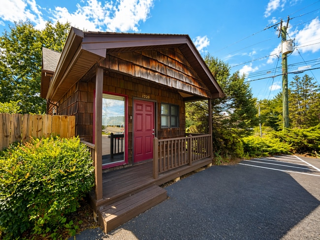 1320 N Main St in Blacksburg, VA - Building Photo - Building Photo