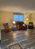 1 VT-109 in Waterville, VT - Building Photo