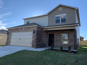 1127 S Kingfisher Ln in Fayetteville, AR - Building Photo - Building Photo