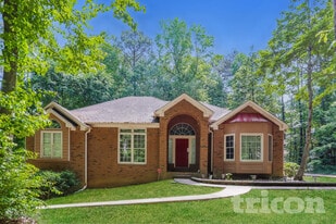 190 Longwood Dr in Jonesboro, GA - Building Photo