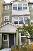 918 Arietta Dr in Mountain View, CA - Foto de edificio - Building Photo