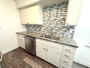 3650 Rickshaw Dr in Dallas, TX - Building Photo - Building Photo