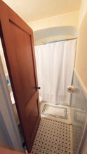 227 W Dunklin St, Unit 3 in Jefferson City, MO - Building Photo - Building Photo