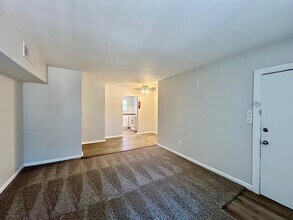 3629 N MacGregor Way in Houston, TX - Building Photo - Building Photo