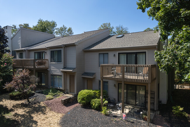 Runnymeade Farms Condos