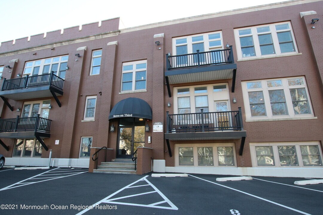 1003 Bond St in Asbury Park, NJ - Building Photo